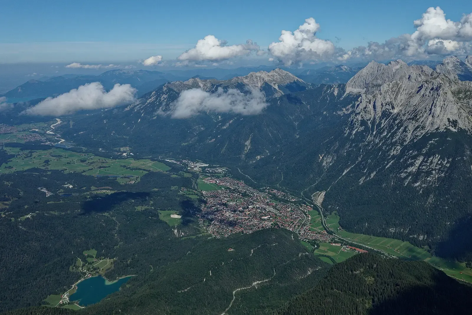 Post Hotel Mittenwald, Mittenwald: Aerial view of Mittenwald, Lautersee and the Karwendel